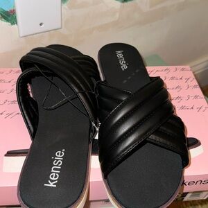 BRAND NEW KENZIE SLIPPERS SIZE 8